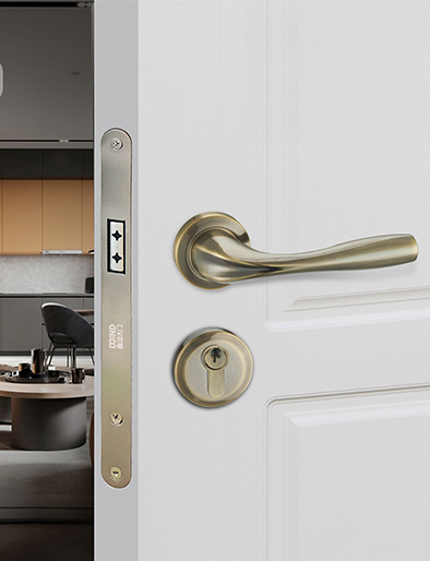 無(wú)漆木門,實(shí)木復(fù)合門,木門廠家,衣柜定制,木門加盟,全屋定制加盟,木門十大品牌