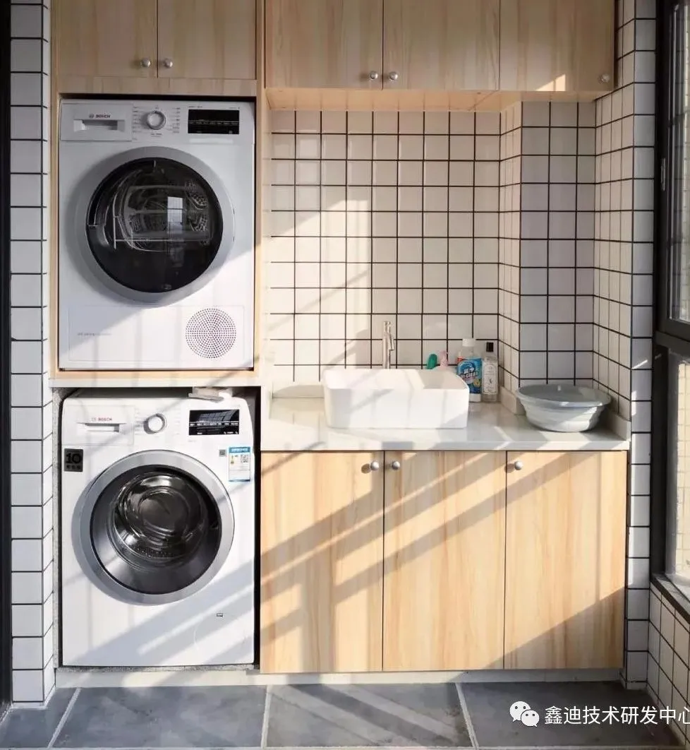 當(dāng)陽(yáng)臺(tái)遇上定制櫥柜，全屋定制讓小空間也有大作為！